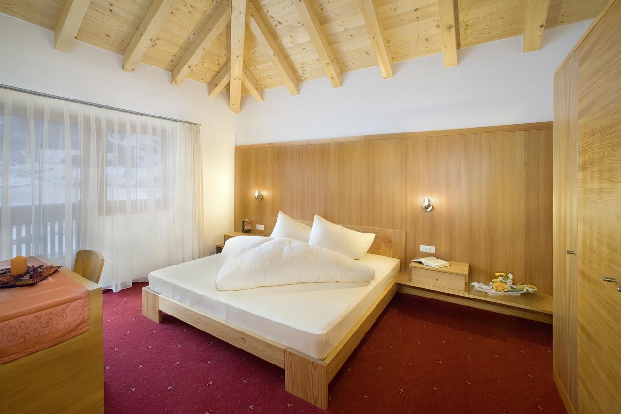 Residence Garni Alpenstern Резія Екстер'єр фото